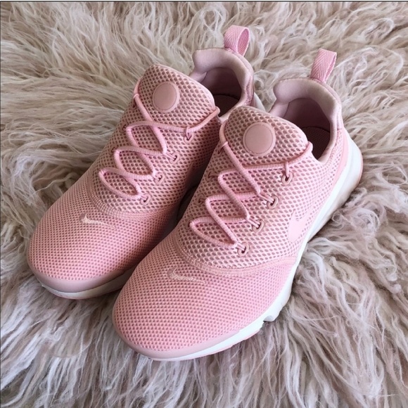 Nike Shoes - Nike Presto